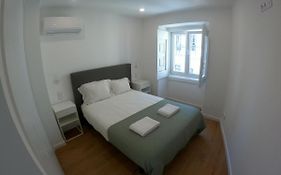 Lisbon, Renovated T2 Apartment Near Rossio